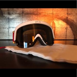 YNIQ ski googles ** Stylish & Unique **